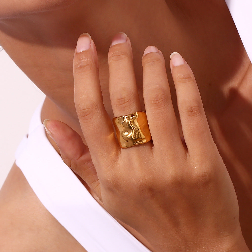 Maeve Ring - Gold