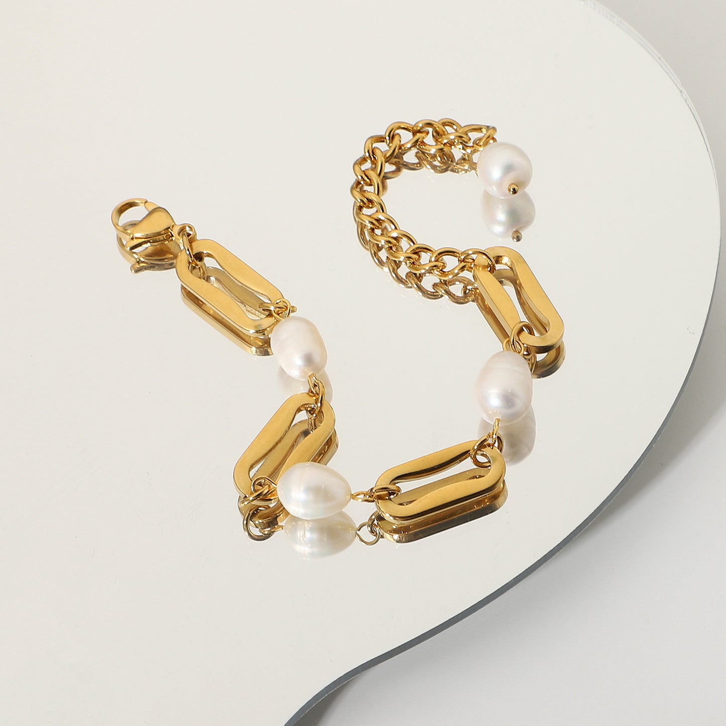 Pia Pearl Bracelet - Gold