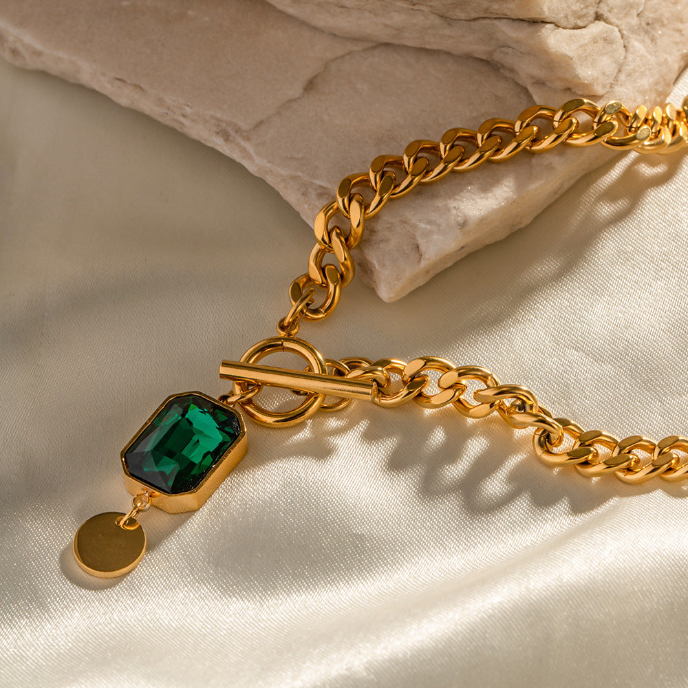 Elin Pendant Necklace - Gold