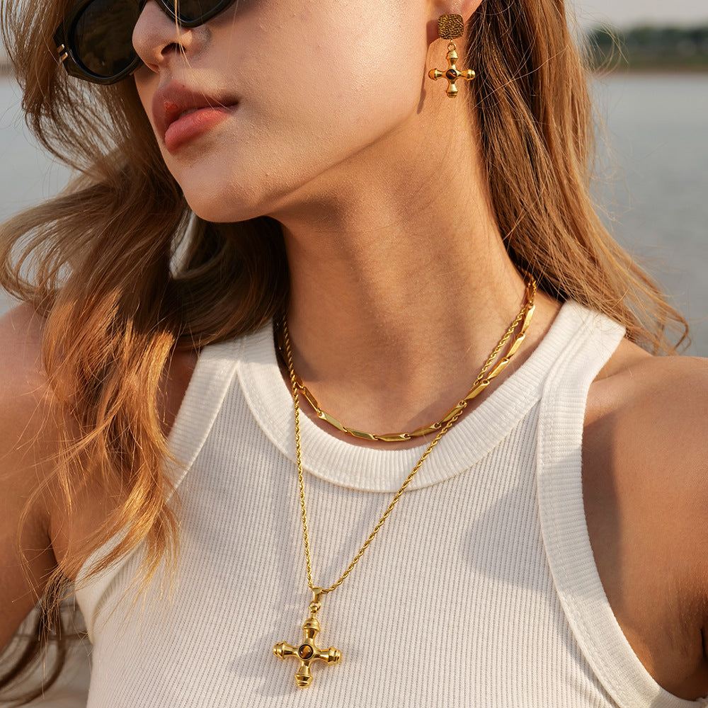 Florence Cross Pendant Necklace - Gold