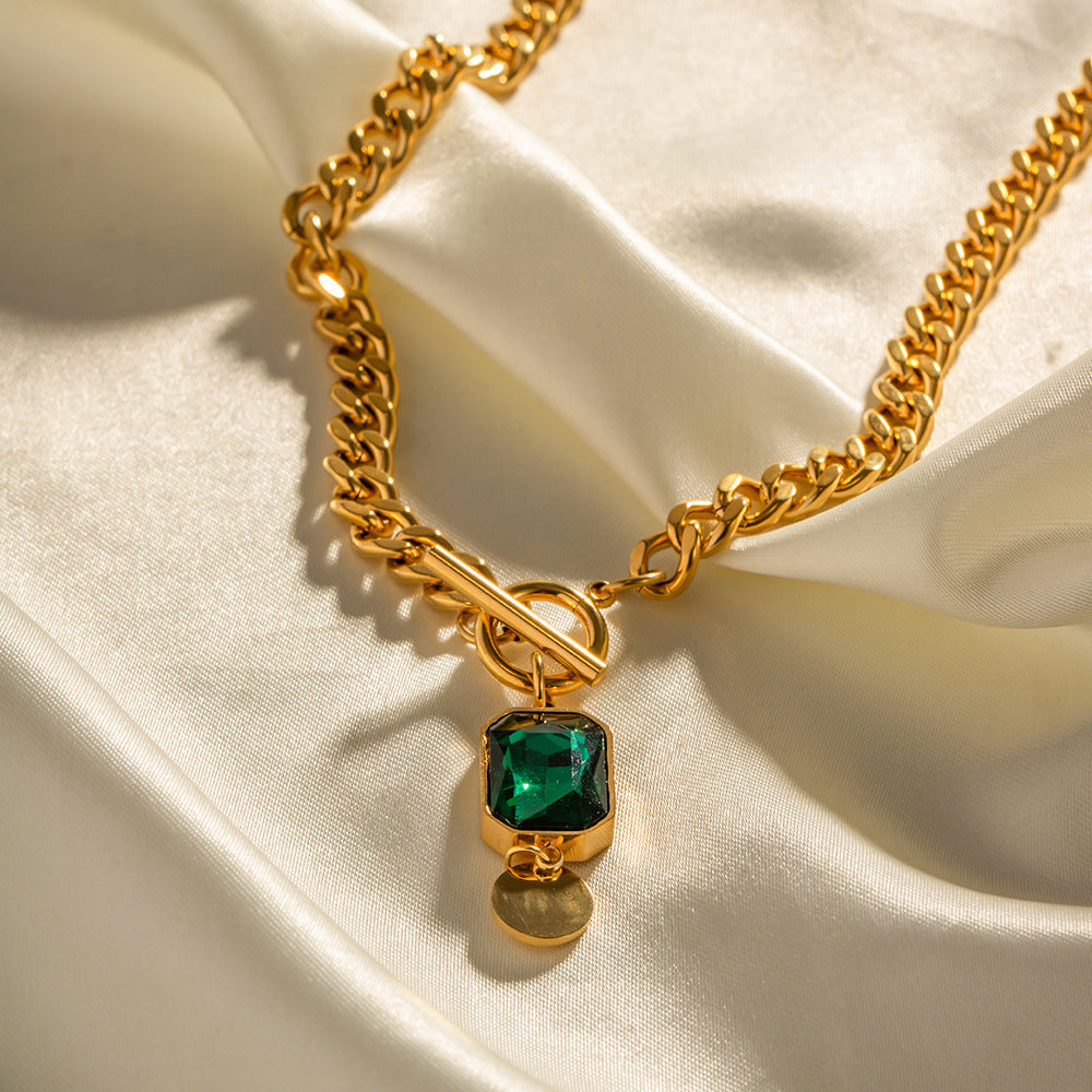 Elin Pendant Necklace - Gold