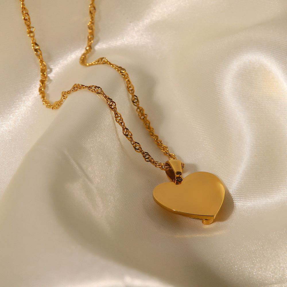 Zaya Heart Pendant Necklace - Gold